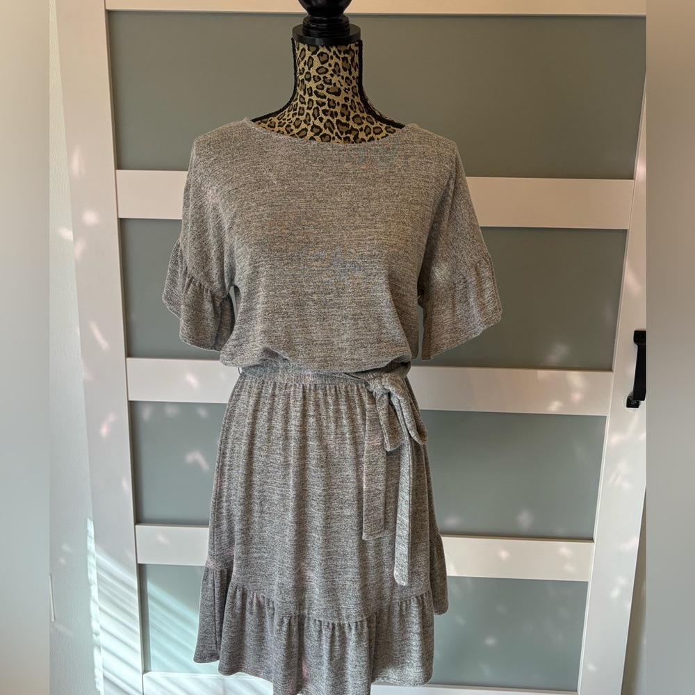 GAP Size S Gray Dress with Ruffle Details